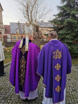 Ks. bp Mering w Sieradzu: Chrystus uzdalnia człowieka do podjęcia nawrócenia